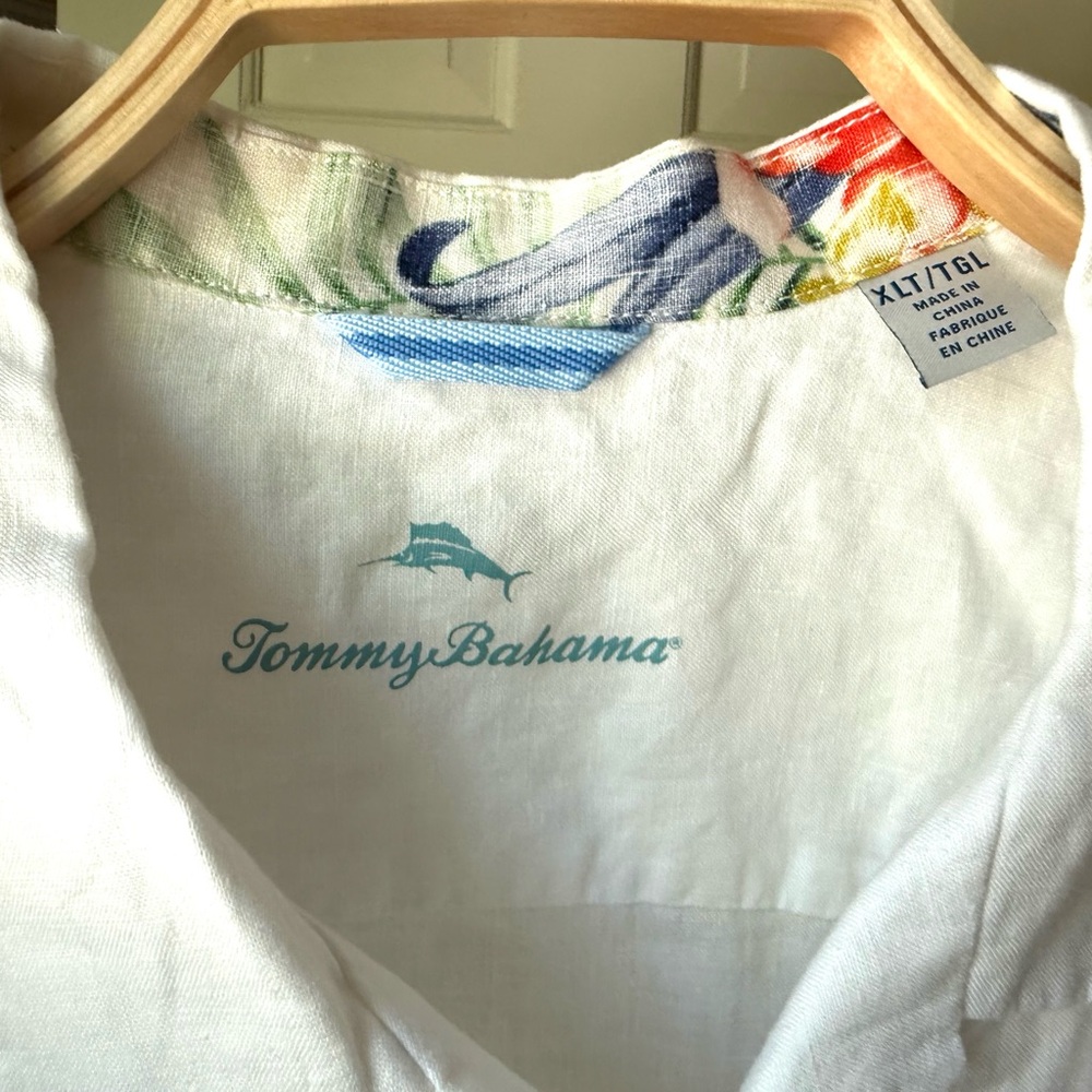 Linen Tommy Bahama Men’s White Short Sleeve Shirt with Teal Logo XL Tall
